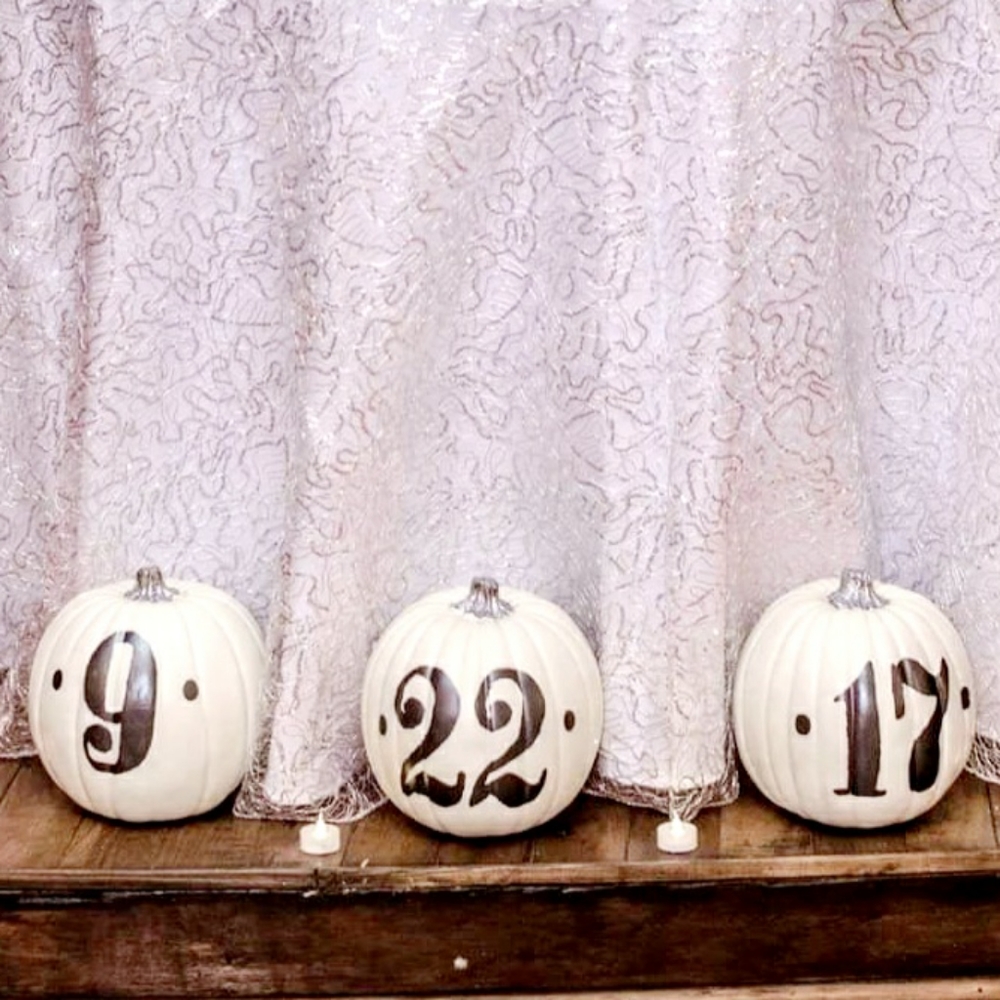 Silver Sequin 120in Round Tablecloth